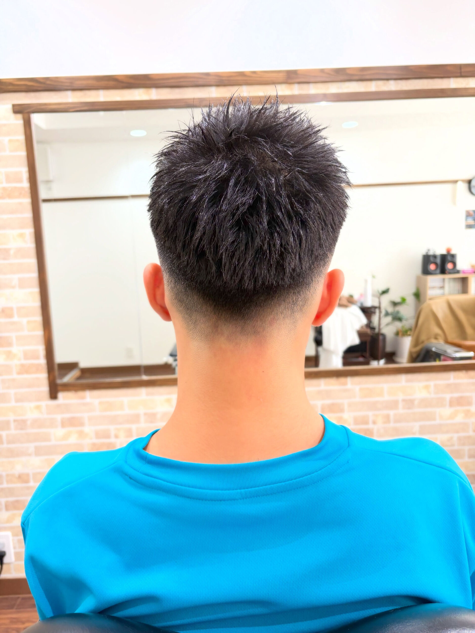 坊主だったのがスパイキーに💈次はジェットモヒカンへ🔥